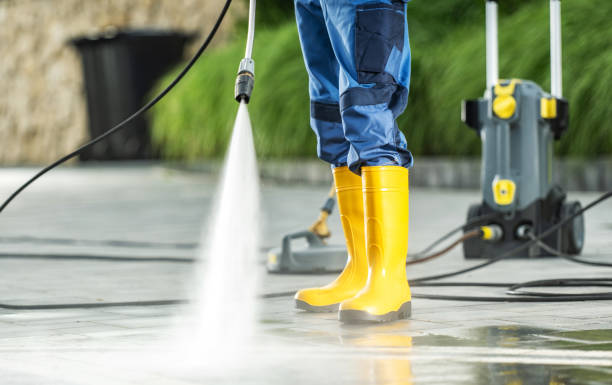 Best Concrete Pressure Washing  in Chattahoochee, FL
